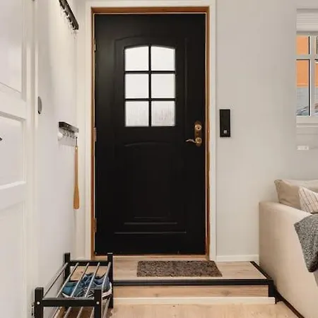 New! Modern And Comfy City Apt! Apartment