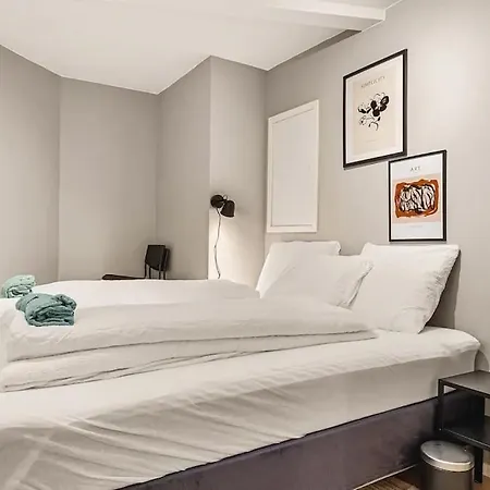 New! Modern And Comfy Apt! Апартаменти Берген